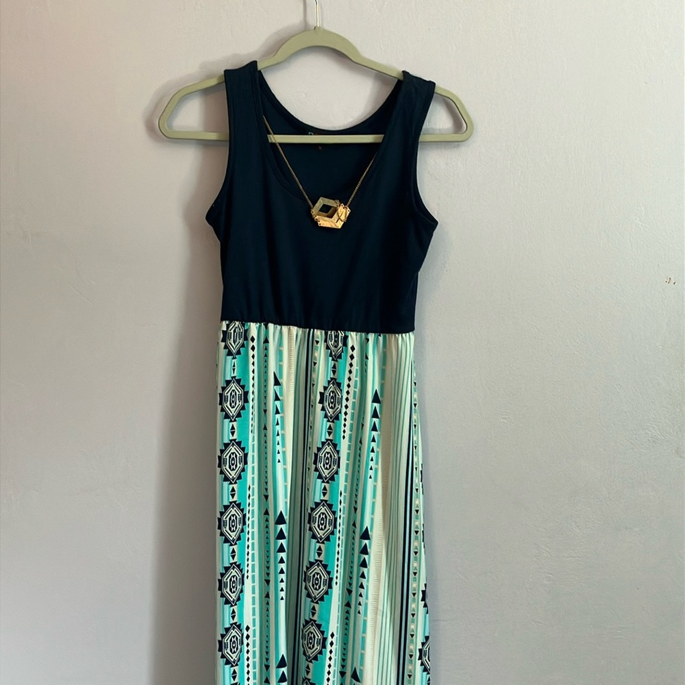 B famous navy blue and cream maxi dress Sz M